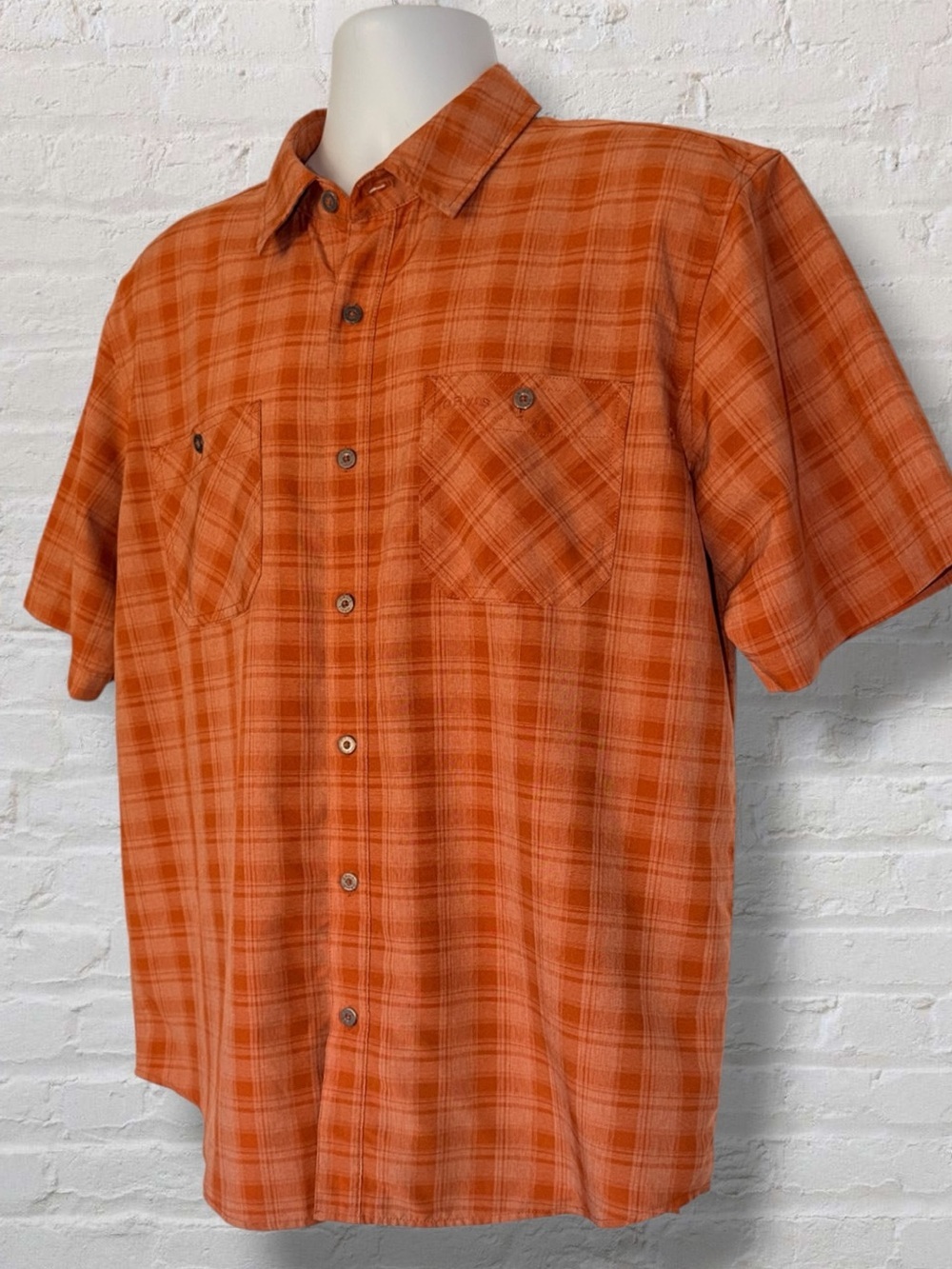 Orvis Classic Collection Men's L Orange Plaid SS Button Down 100% Polyester
